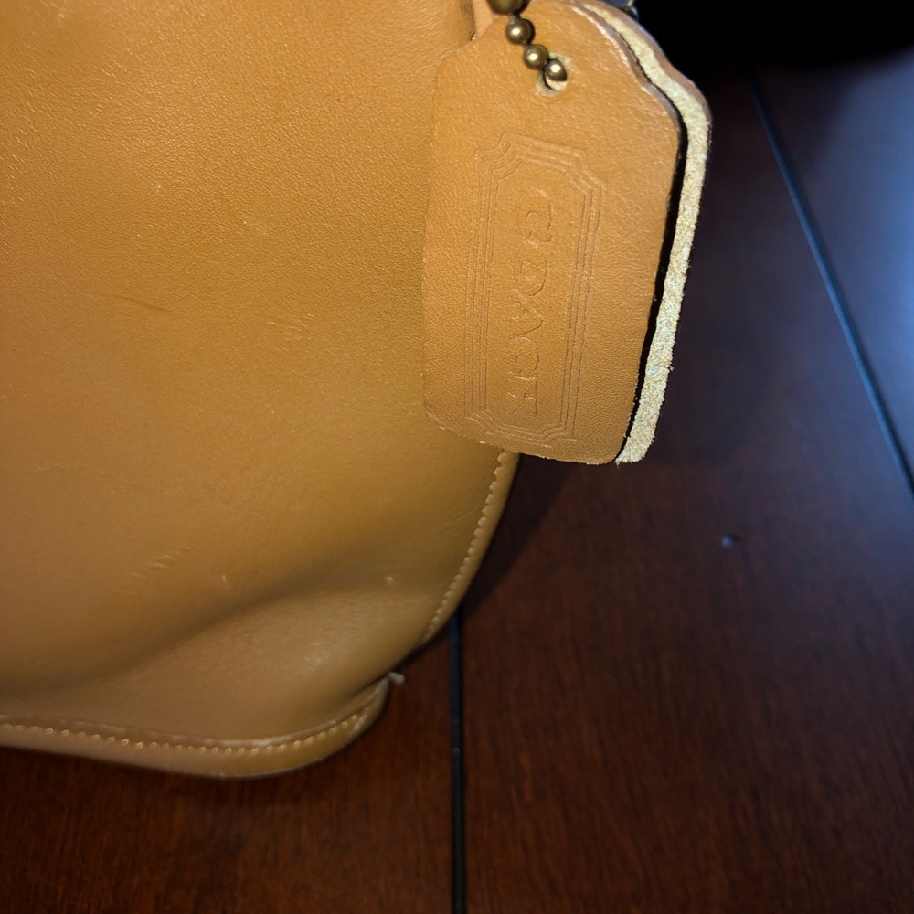 Coach Bag - Picture 2 of 8